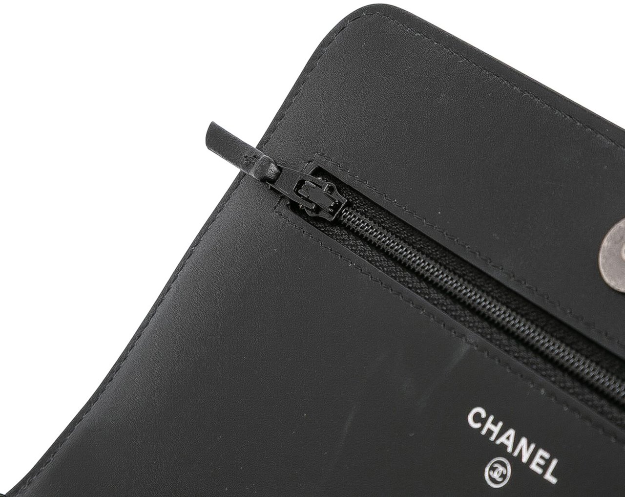 Chanel Calfskin Chain 20s Signe Wallet on Chain Zwart