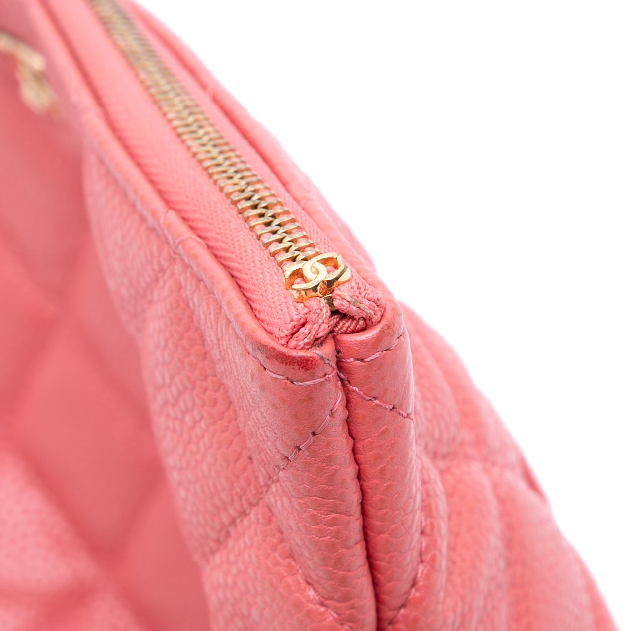 Chanel Medium Quilted Caviar O Case Clutch Roze