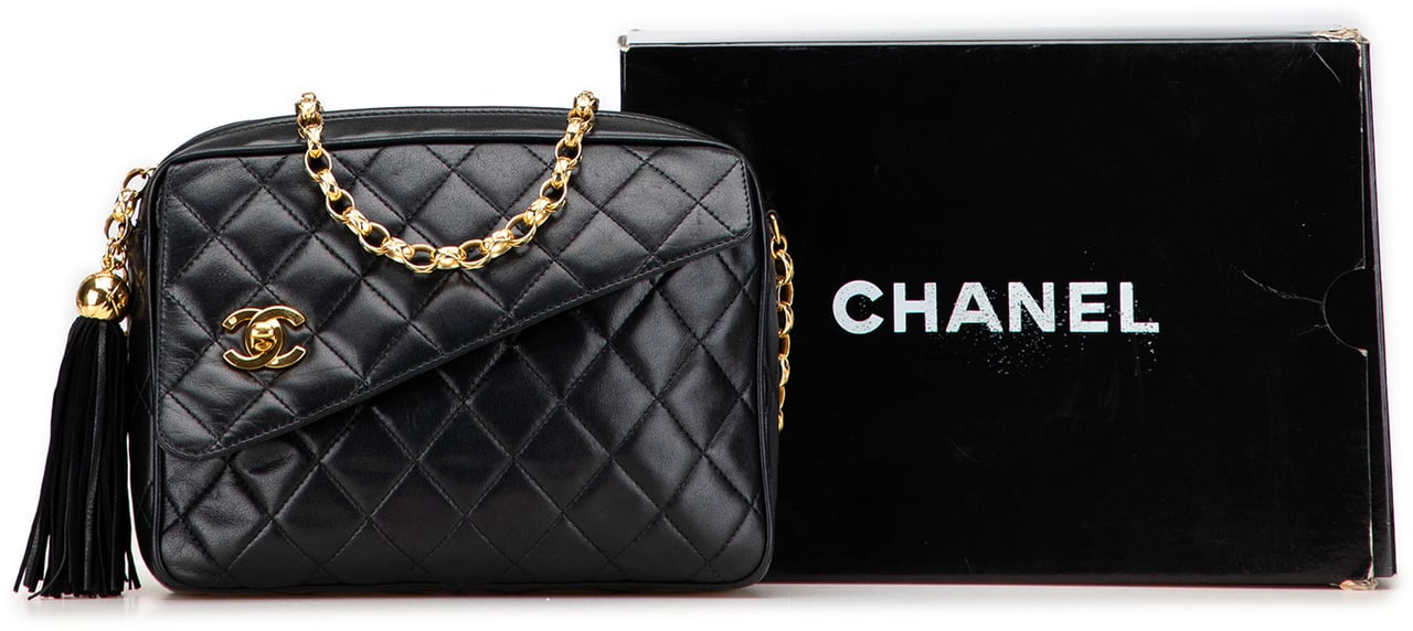 Chanel CC Quilted Lambskin Tassel Camera Bag Zwart