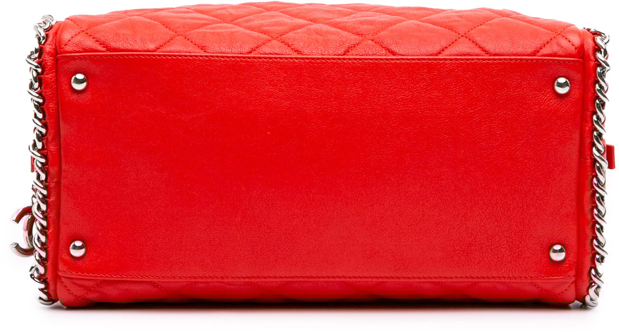 Chanel Quilted Washed Lambskin Chain Around Bowler Rood