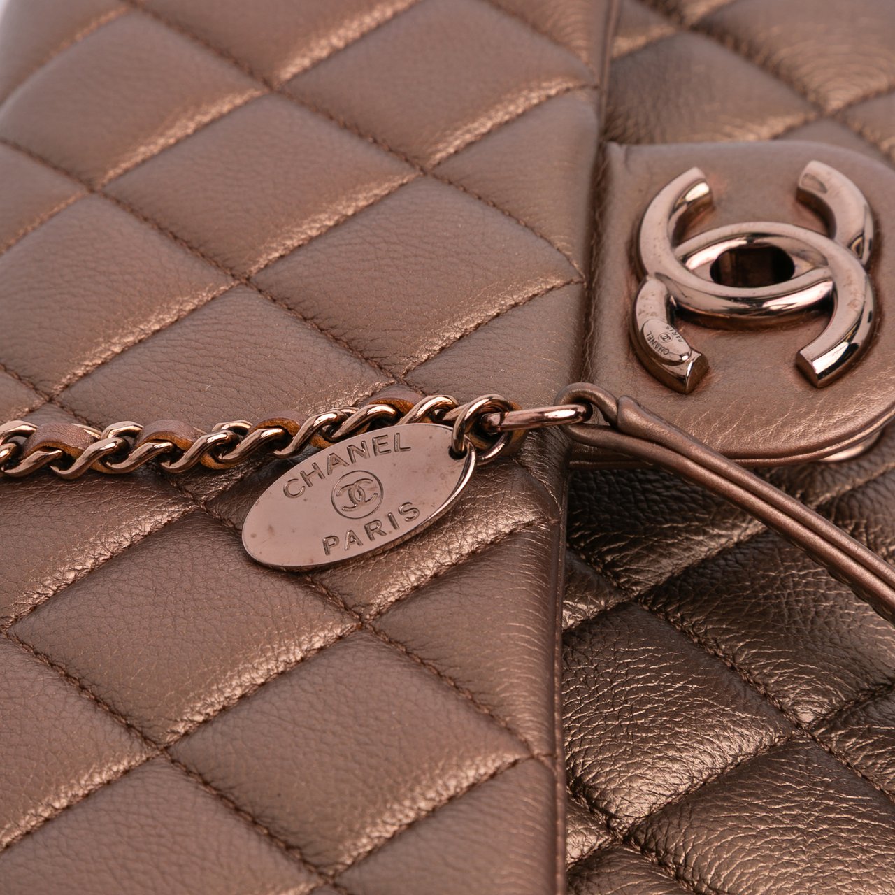 Chanel Medium Iridescent Quilted Goatskin CC Eyelet Flap Bruin