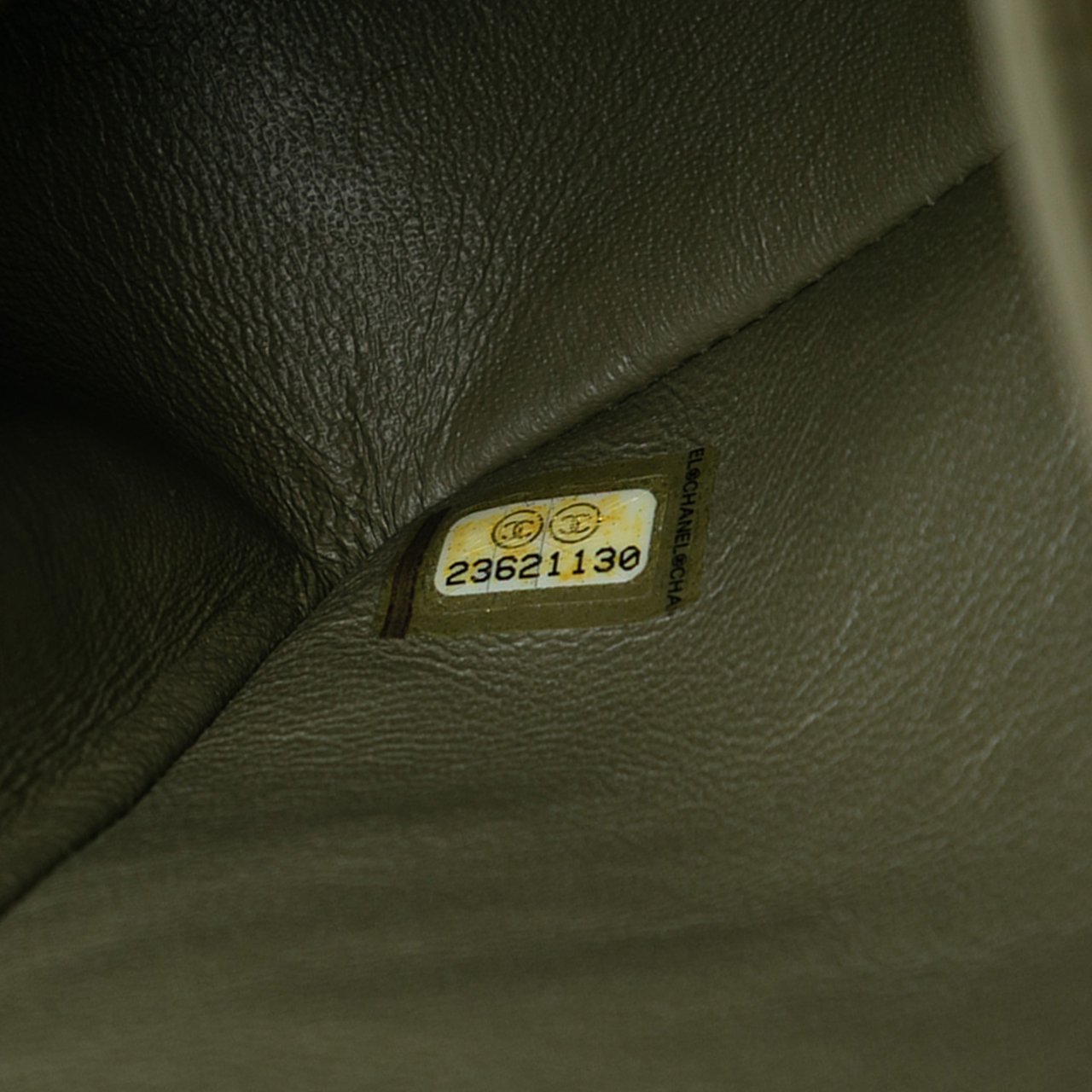 Chanel Medium Classic Chevron Lambskin Double Flap Groen