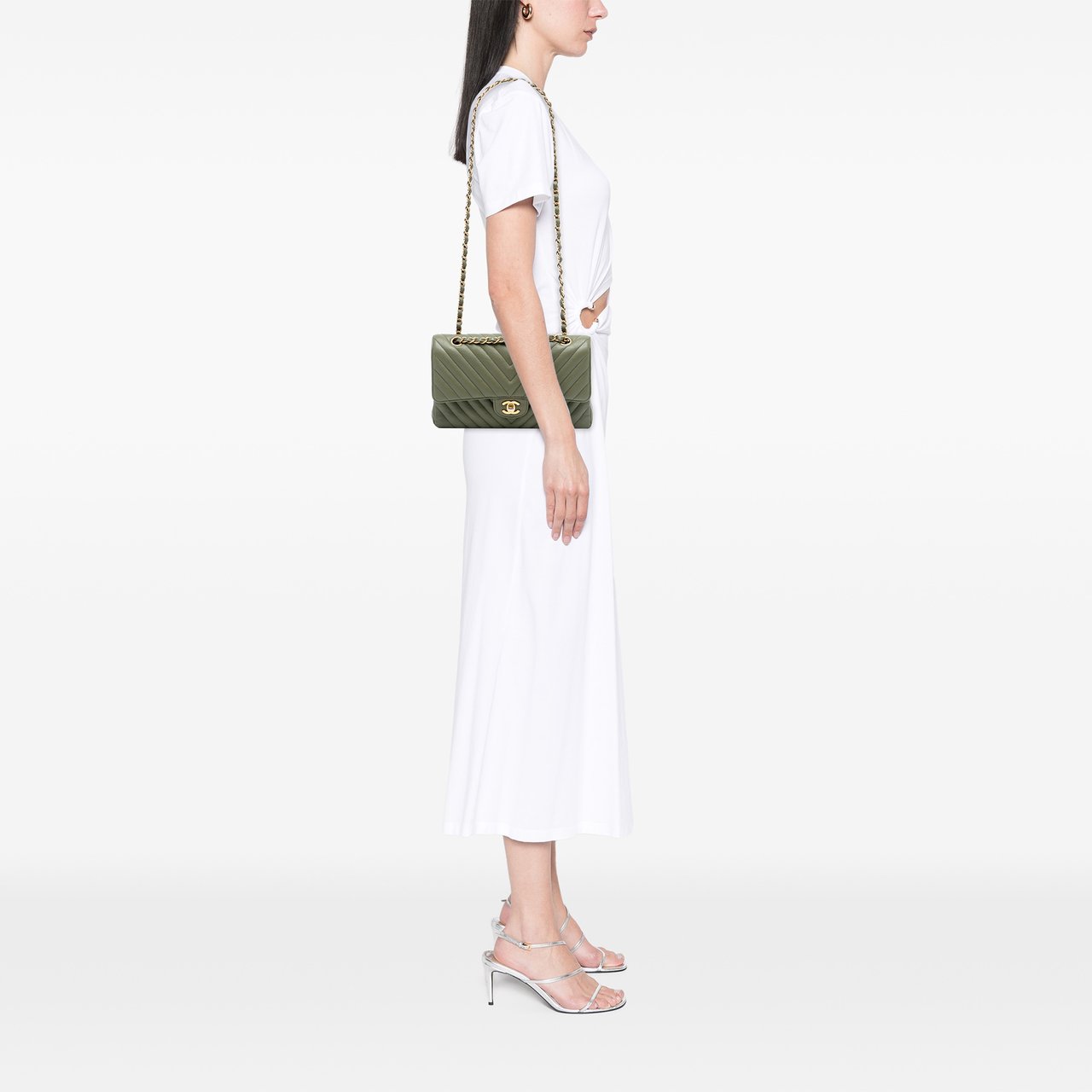 Chanel Medium Classic Chevron Lambskin Double Flap Groen