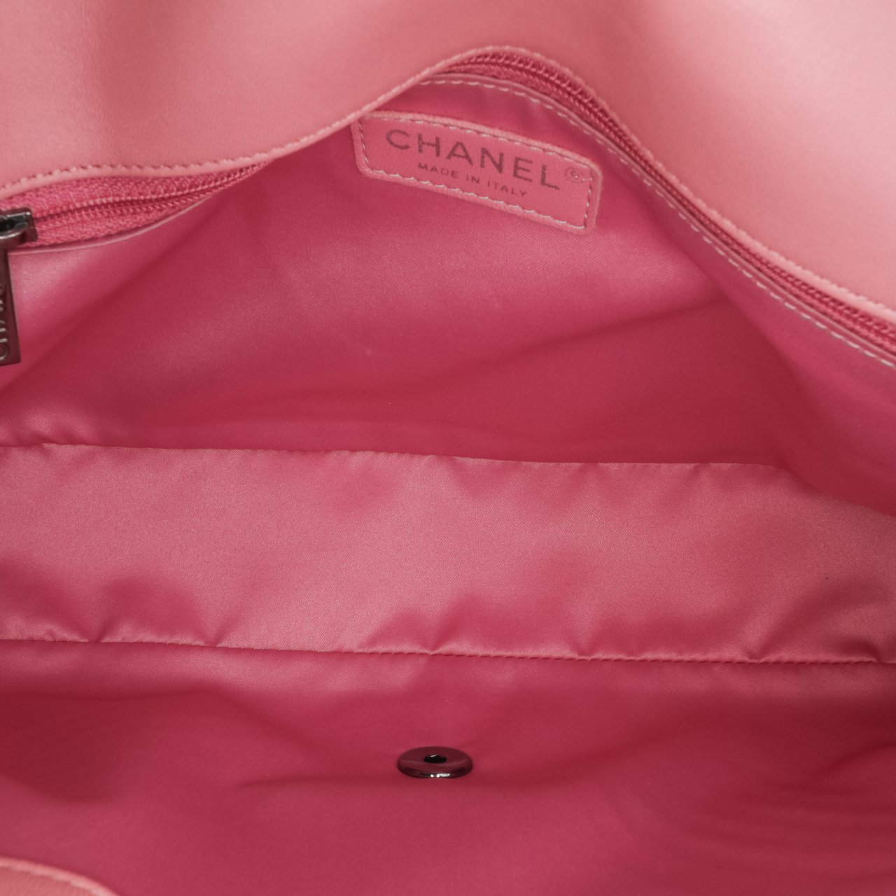 Chanel Medium Lambskin CC Crossing Flap Roze