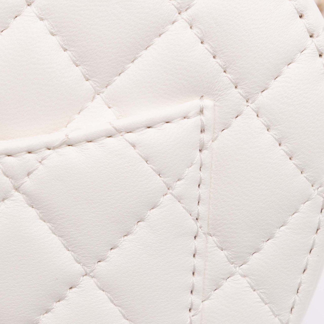Chanel Lambskin CC in Love Heart Crossbody Wit