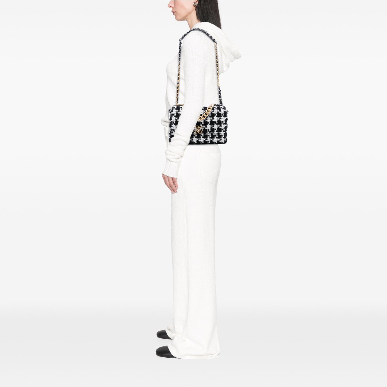 Chanel Large Houndstooth Tweed 19 Flap Zwart