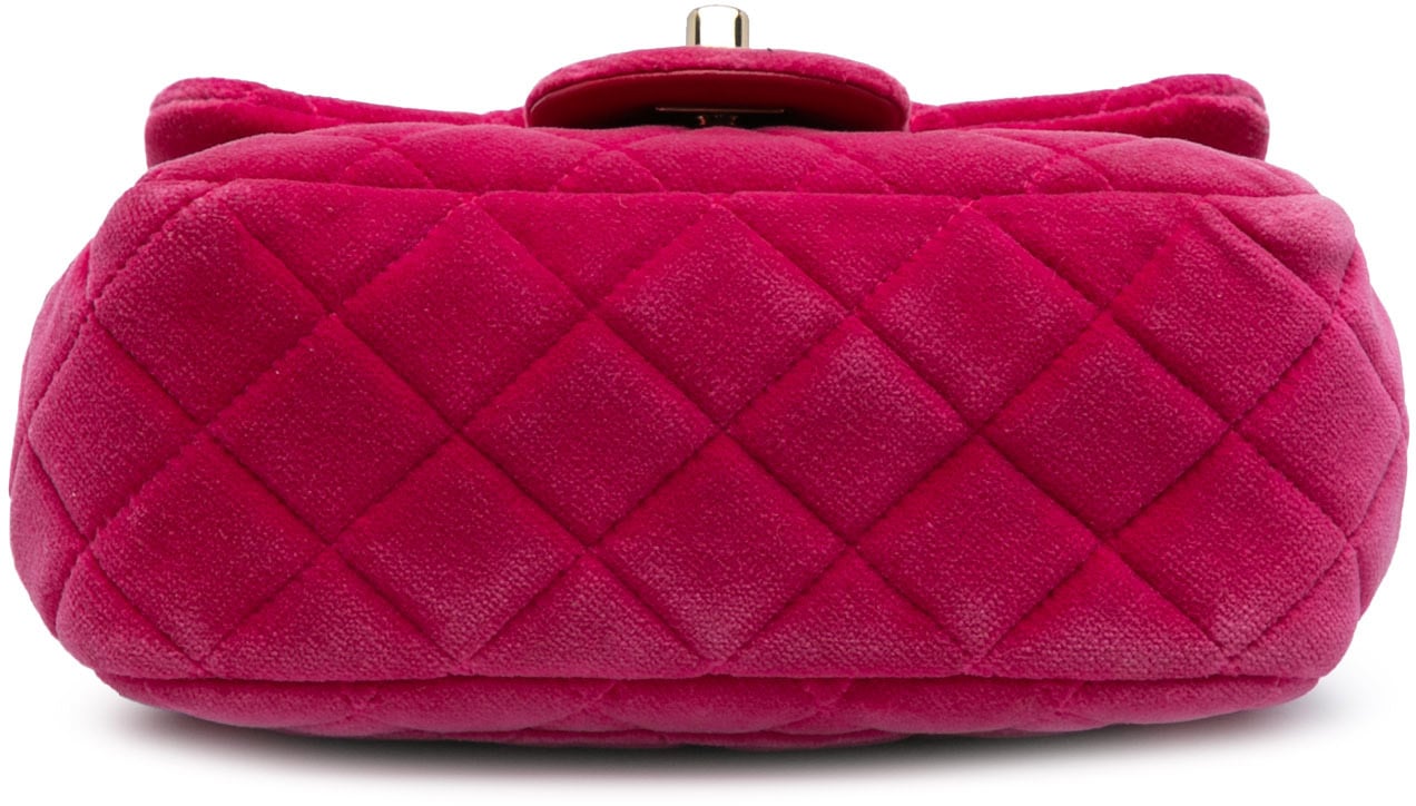 Chanel Mini Square Classic Velvet Pearl Crush Single Flap Roze