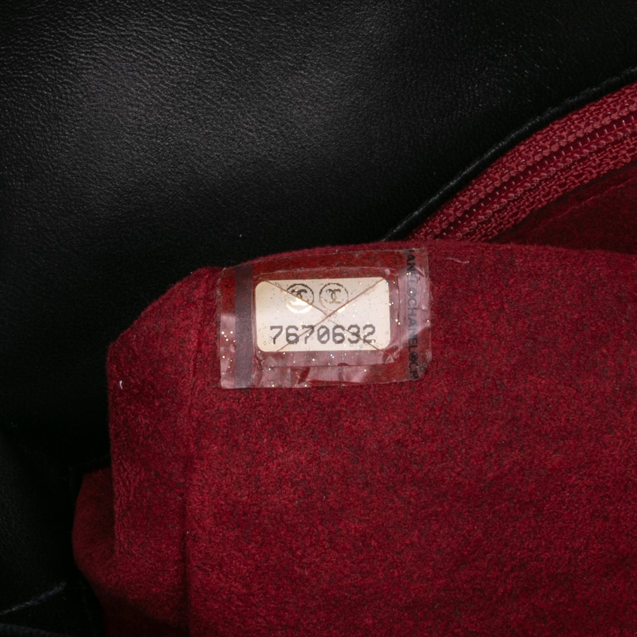 Chanel Chocolate Bar Patent Flap Zwart