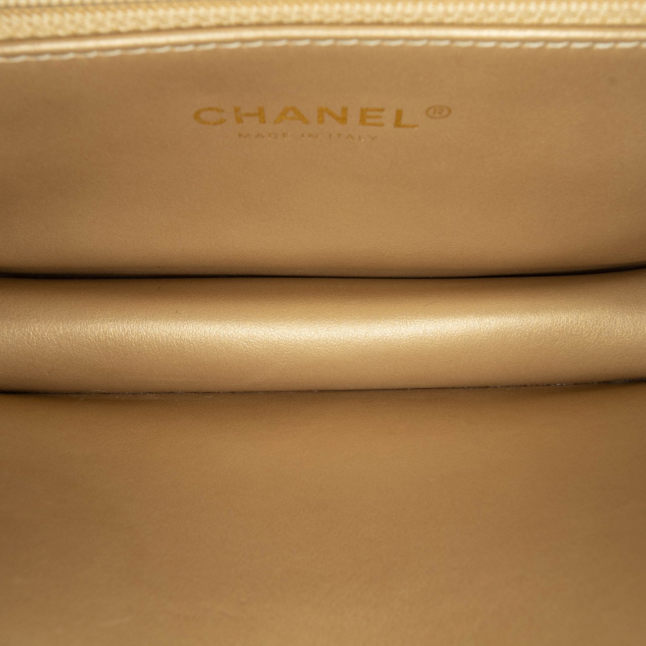 Chanel Quilted Lambskin Octagonal Buckle Crossbody Zwart