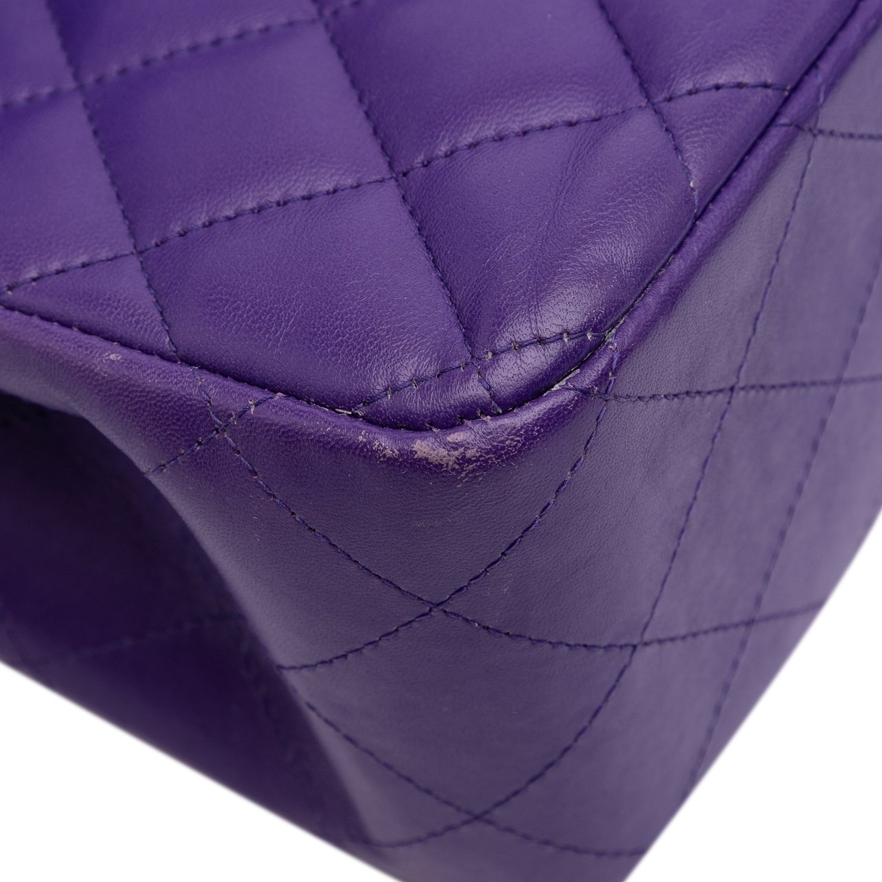 Chanel Jumbo Classic Lambskin Double Flap Paars