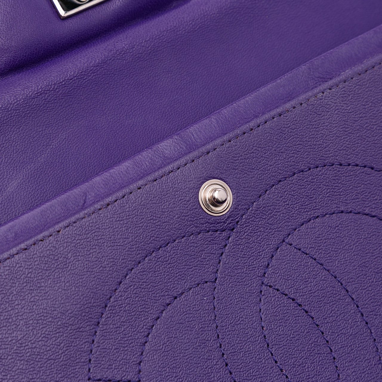 Chanel Jumbo Classic Lambskin Double Flap Paars