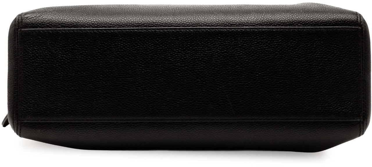 Chanel Caviar Logo Chain Tote Zwart