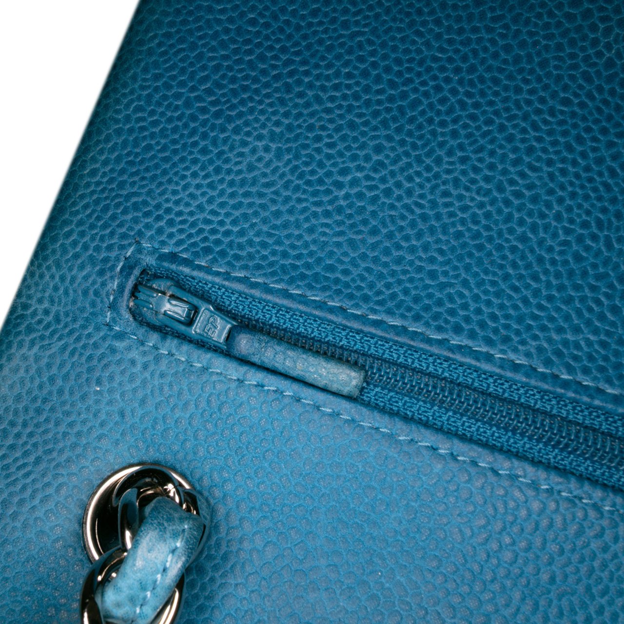 Chanel Jumbo Classic Caviar Double Flap Blauw