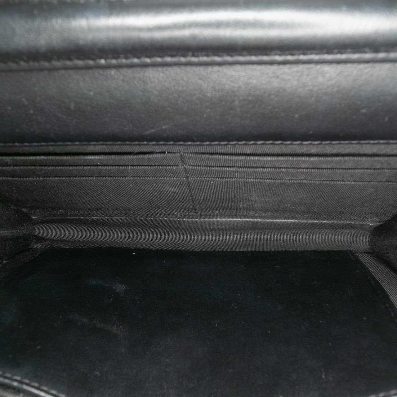 Chanel Chevron Aged Calfskin Gabrielle Wallet On Chain Zwart