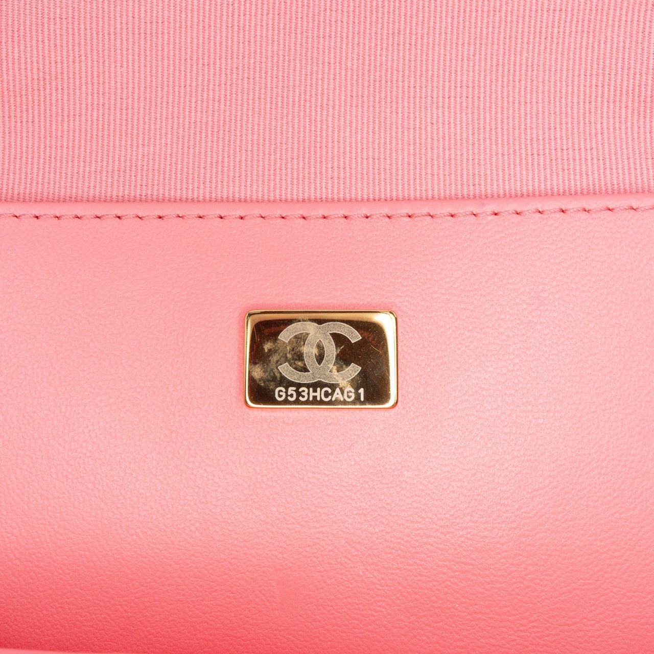 Chanel Lambskin CC in Love Heart Crossbody Roze