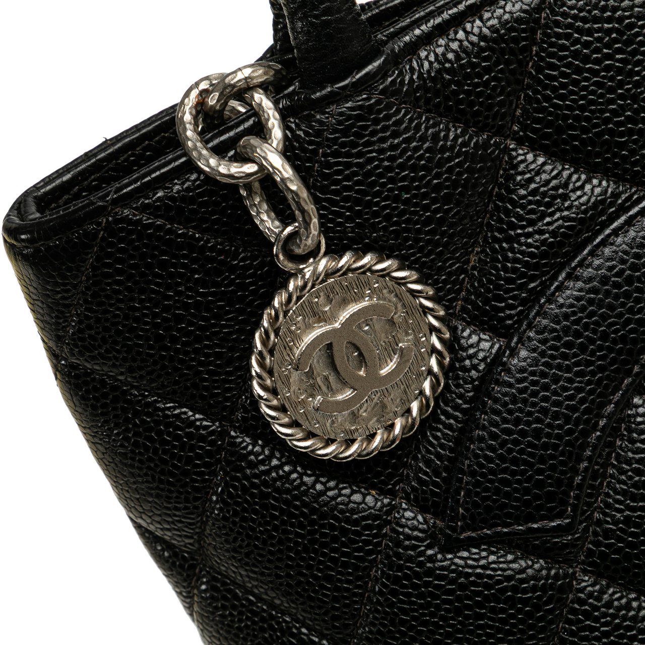 Chanel Caviar Medallion Tote Zwart