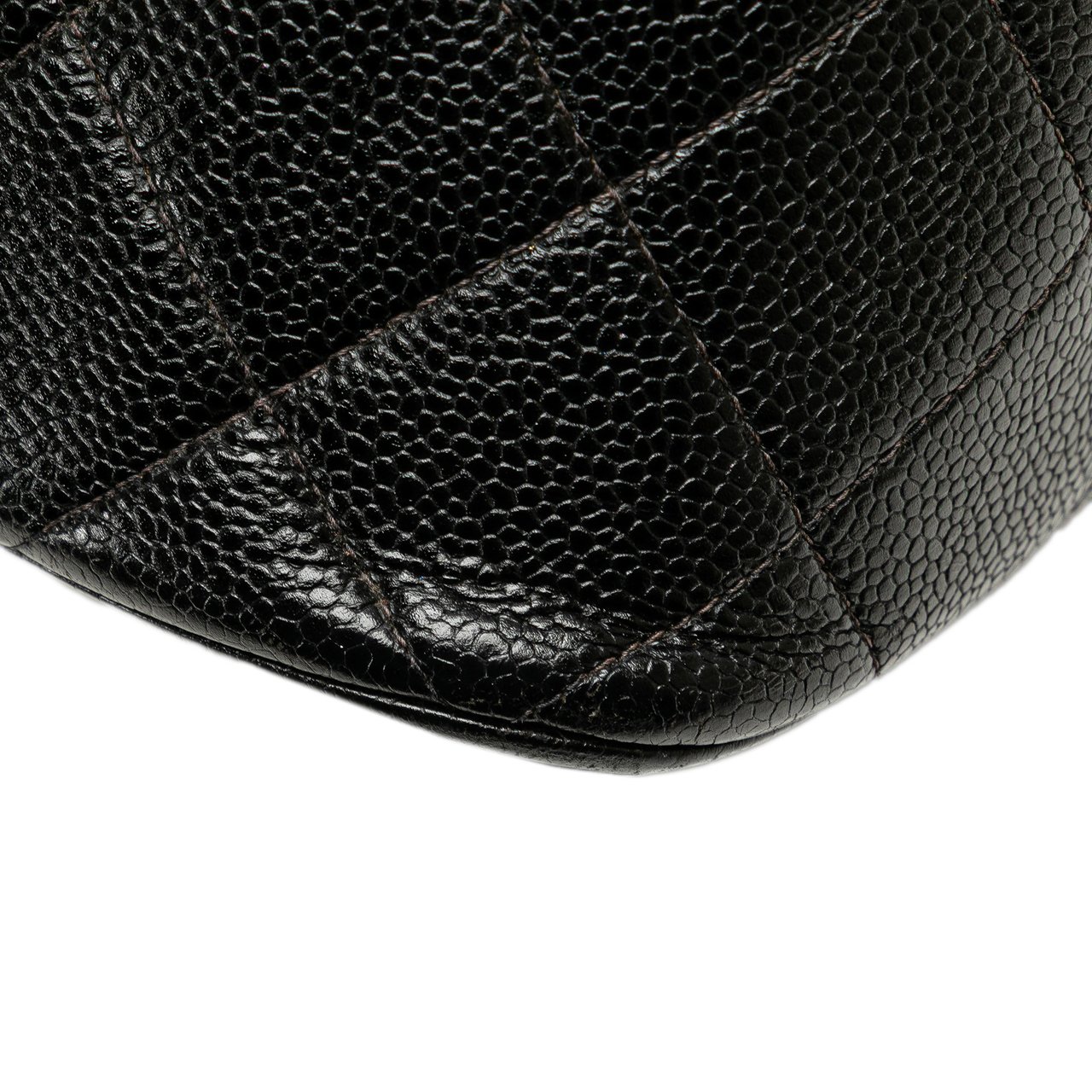 Chanel Caviar Medallion Tote Zwart