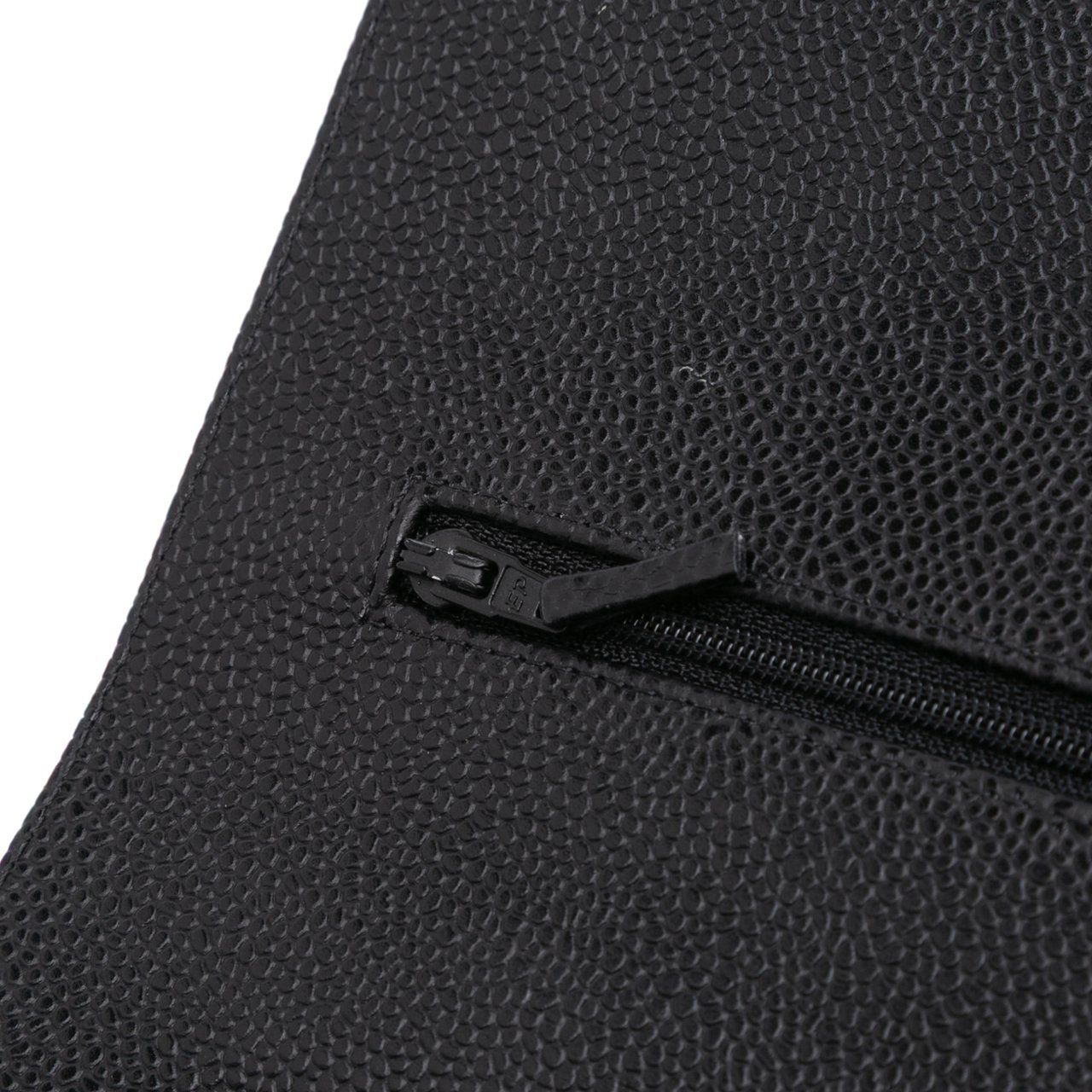 Chanel Maxi Classic Caviar Double Flap Zwart