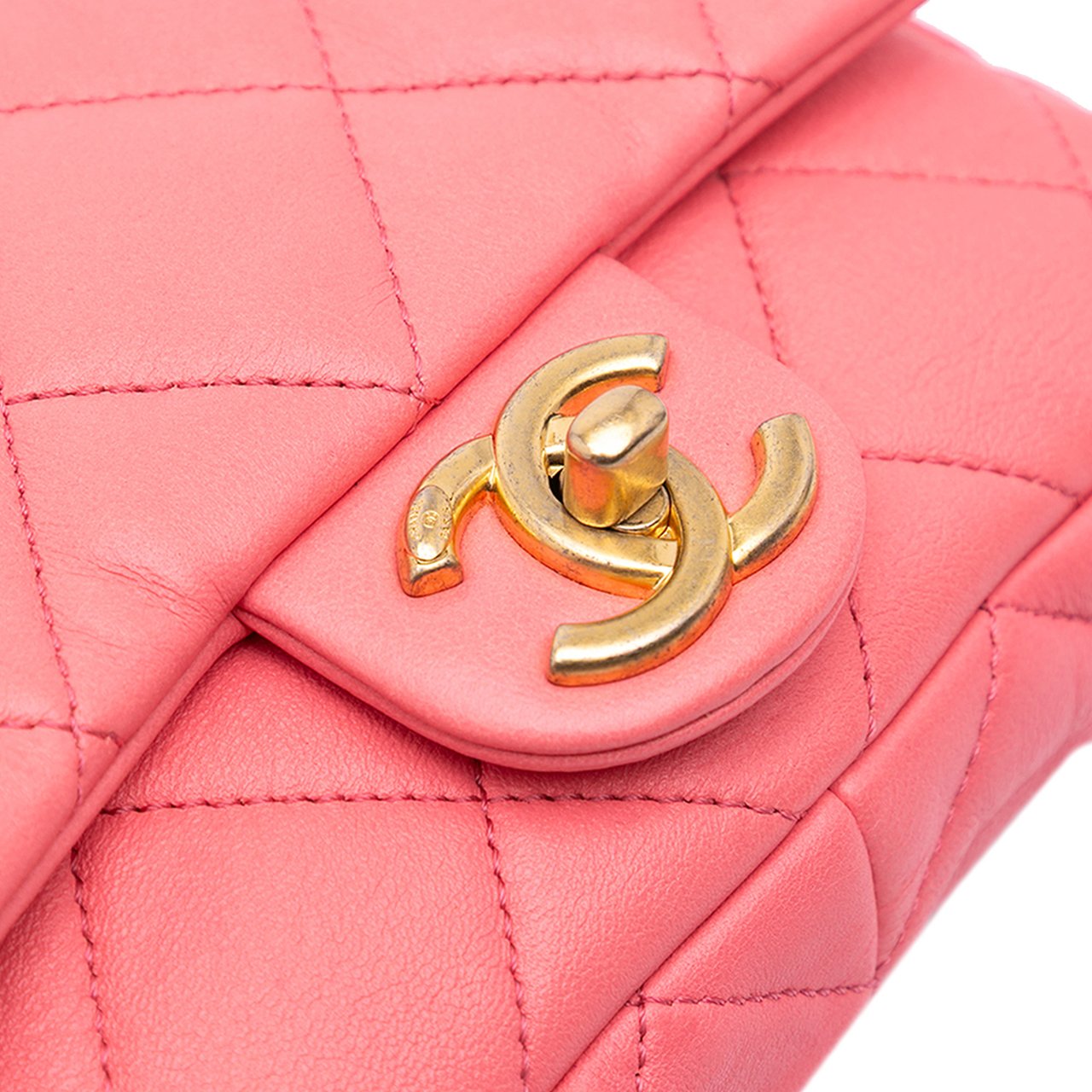 Chanel Mini Quilted Lambskin Funky Town Flap Roze