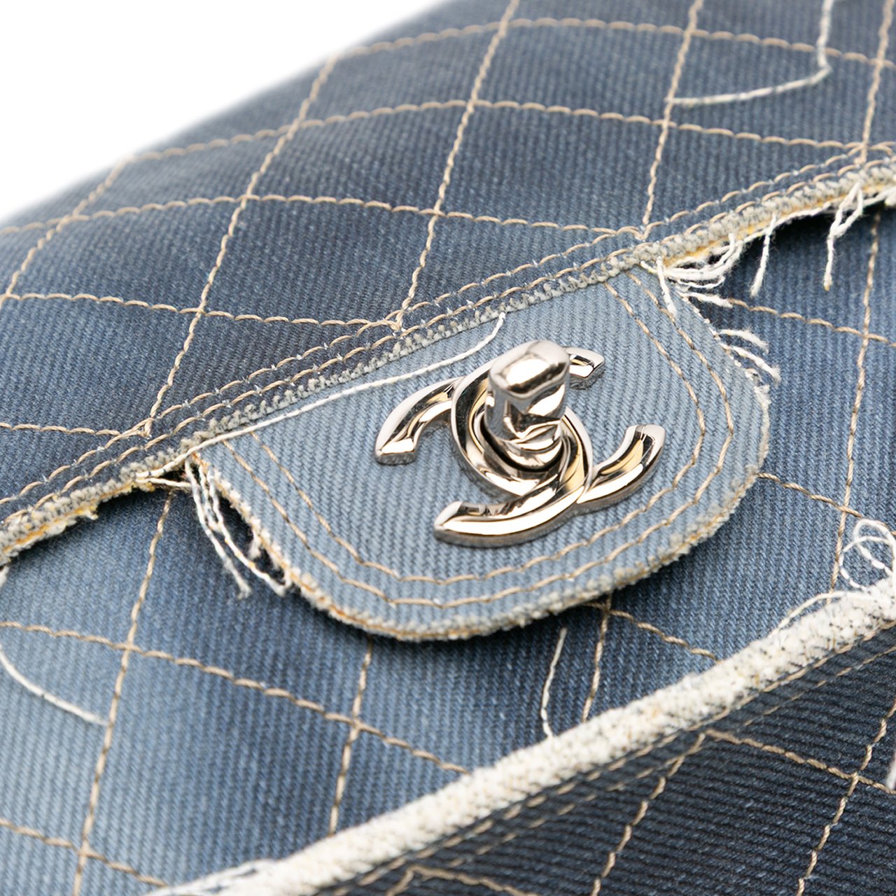 Chanel Paris Dubai Medium Quilted Denim Pompom Flap Blauw