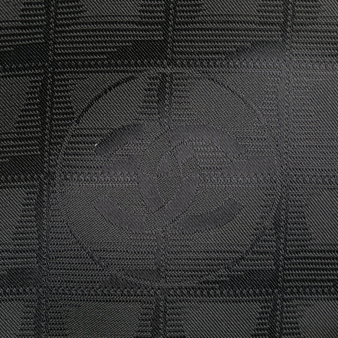 Chanel New Travel Line Nylon Round Pouch Zwart