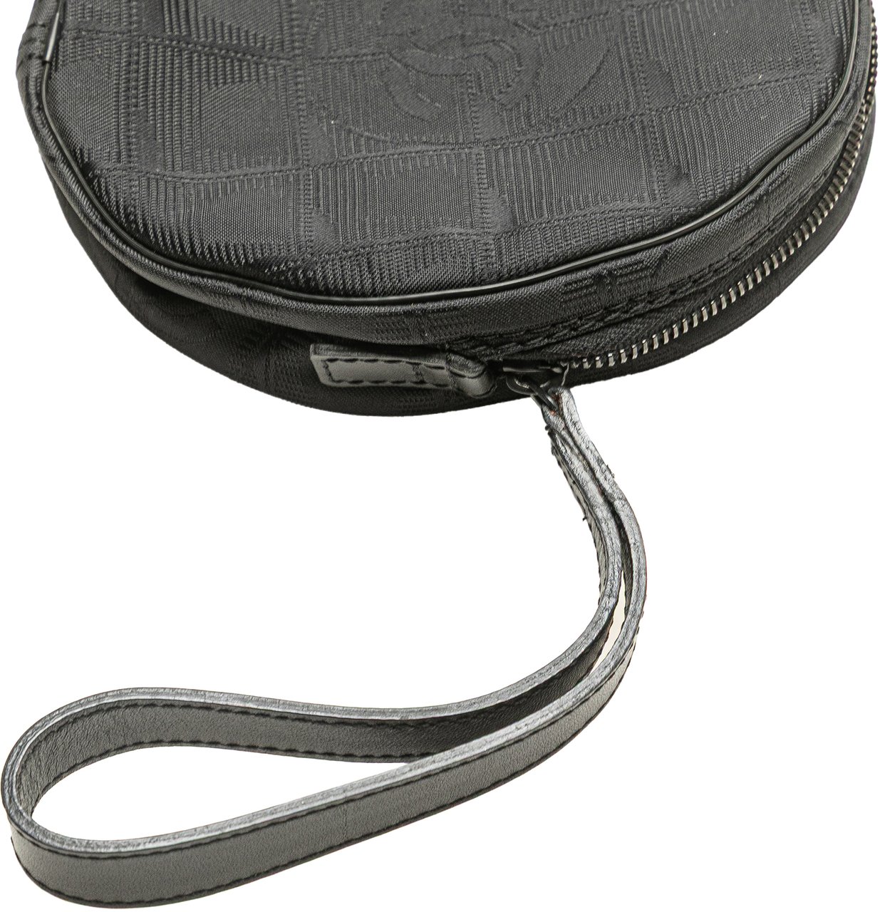 Chanel New Travel Line Nylon Round Pouch Zwart