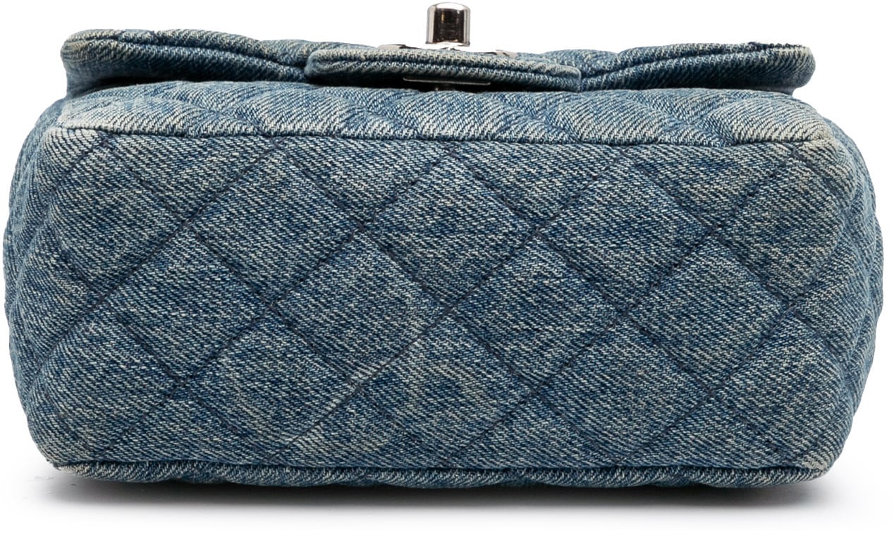 Chanel Mini Square CC Quilted Denim Single Flap Blauw