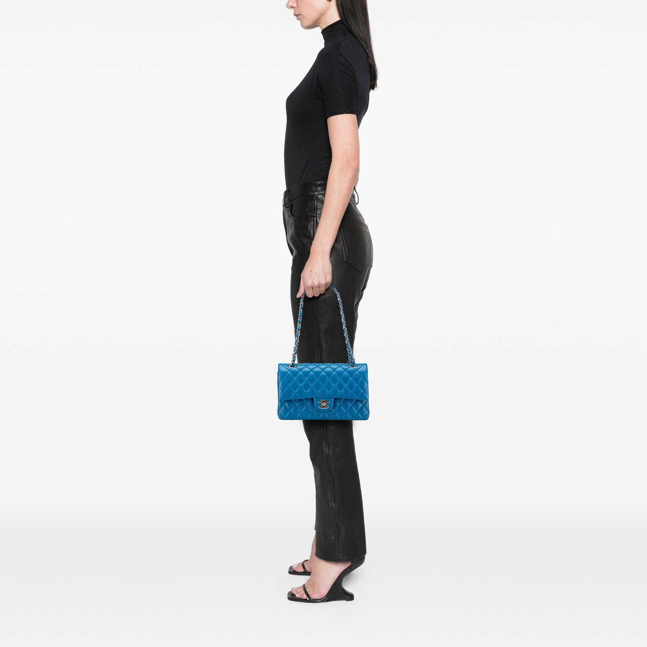 Chanel Medium Classic Caviar Double Flap Blauw