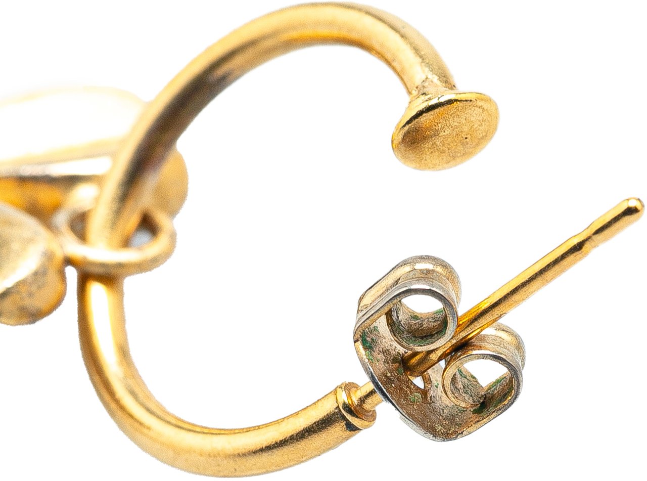 Chanel Gold Plated Clover Hoop Push Back Earrings Goud