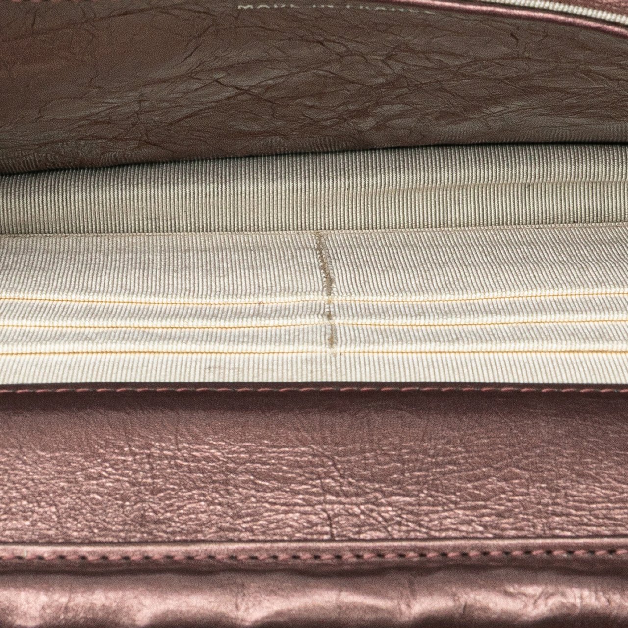 Chanel Reissue 2.55 Quilted Metallic Aged Calfskin Wallet on Chain Roze