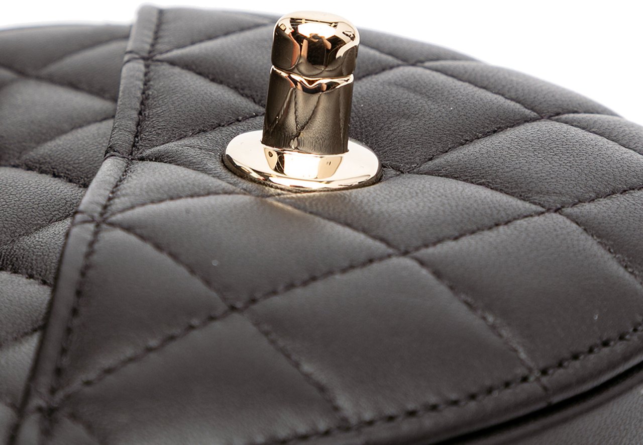 Chanel Mini Lambskin CC in Love Heart Crossbody Zwart