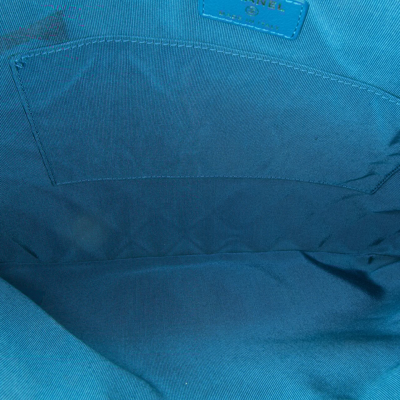 Chanel Large Quilted Lambskin Flap O Case Clutch Blauw