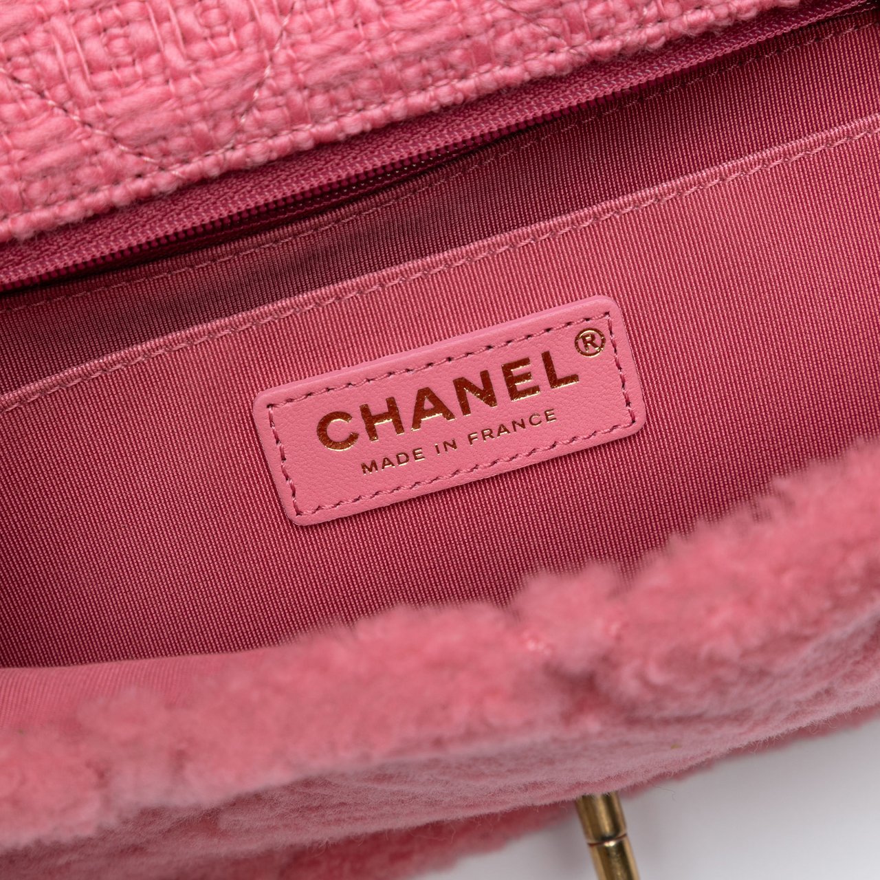 Chanel CC Quilted Shearling and Tweed Single Flap Roze