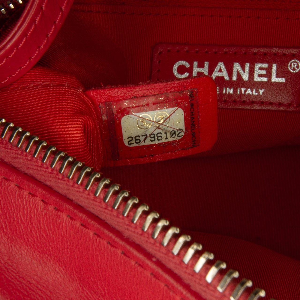 Chanel Small Chevron Lambskin Gabrielle Crossbody Rood