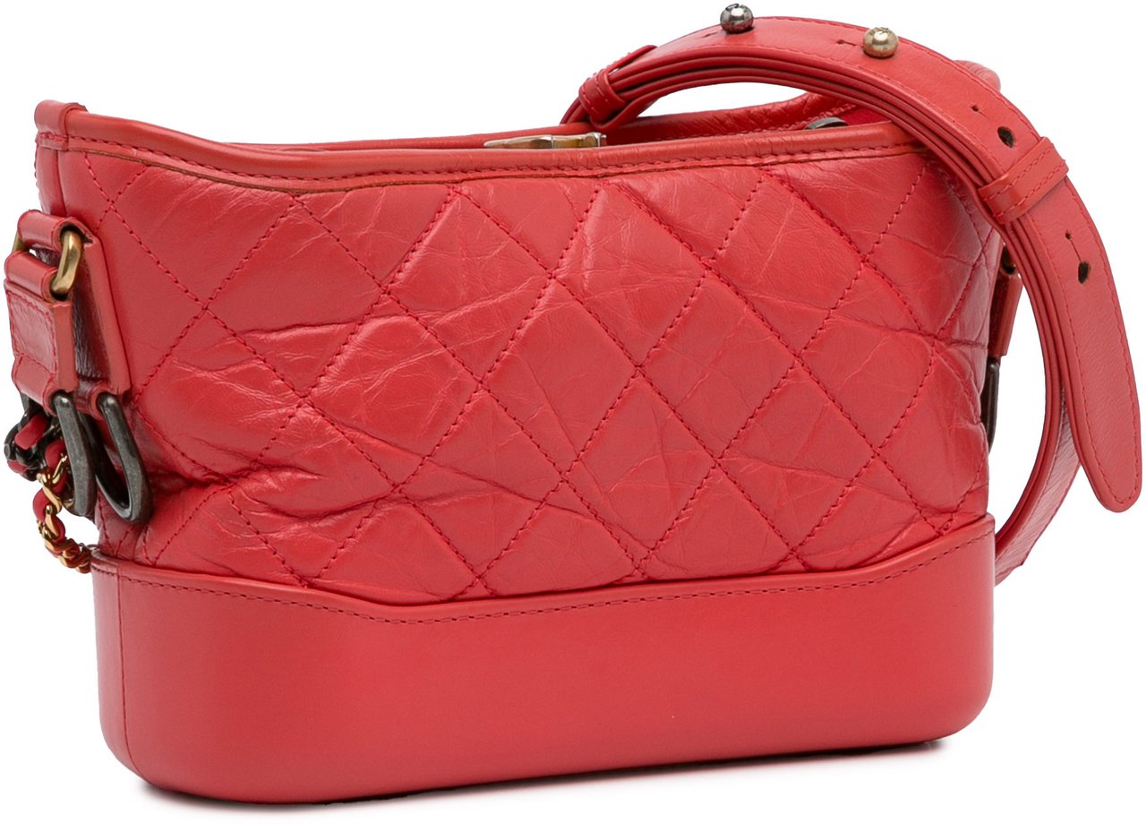 Chanel Small Chevron Lambskin Gabrielle Crossbody Rood