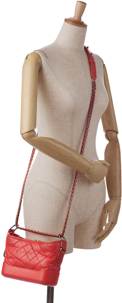 Chanel Small Chevron Lambskin Gabrielle Crossbody Rood