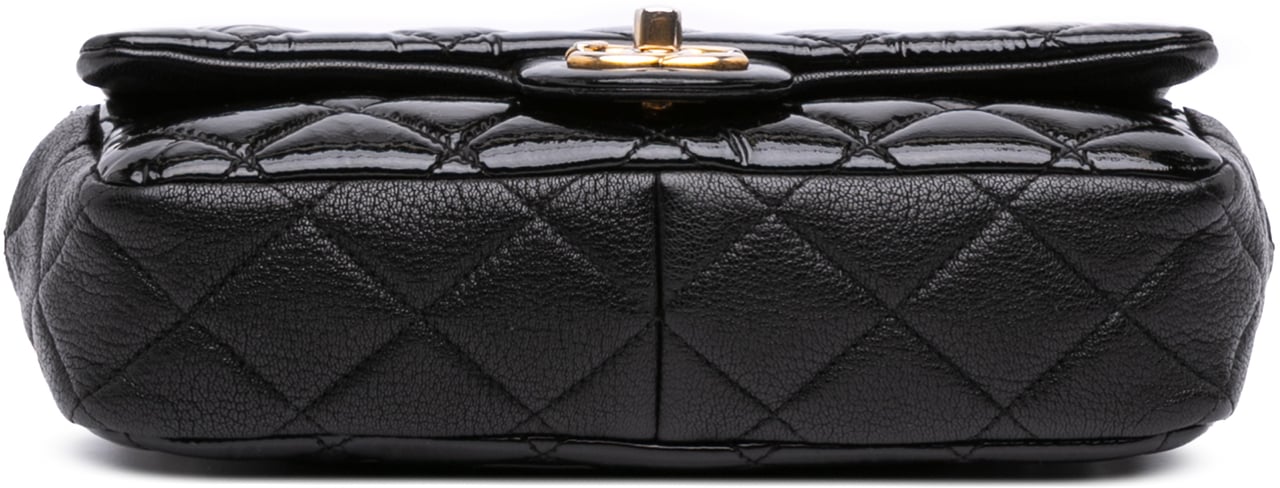 Chanel Paris-Salzburg Small Patent and Goatskin CC Eyelet Flap Zwart