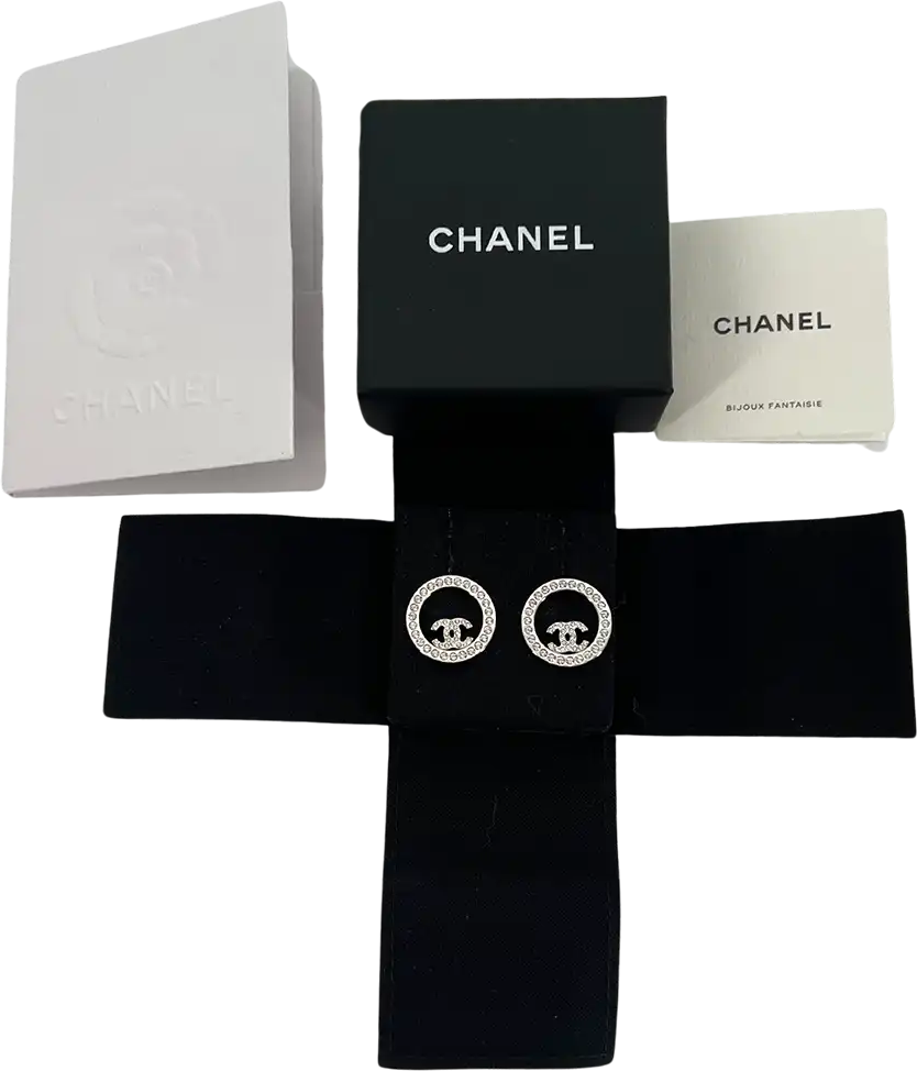 Chanel Chanel classic CC earrings silver/crystal full set / new Zilver