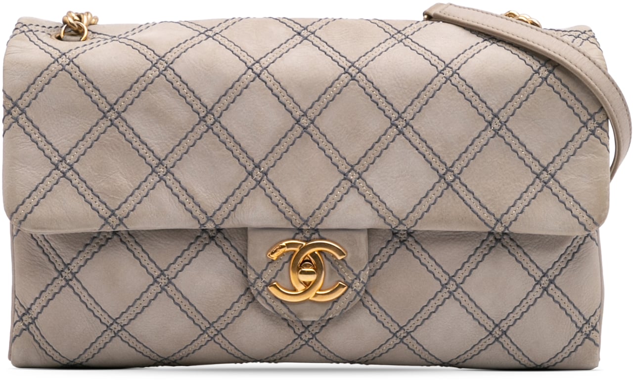 Chanel Jumbo Quilted Calfskin Triple Stitched Flap Grijs