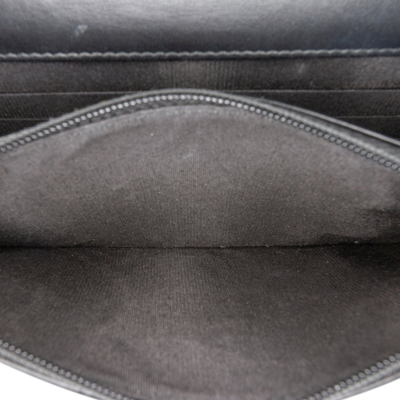 Chanel Quilted Crackled Patent Calfskin Pearl Wallet On Chain Zwart