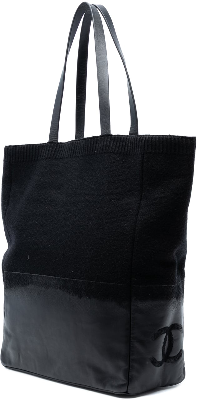 Chanel CC Wool and Leather Tote Zwart