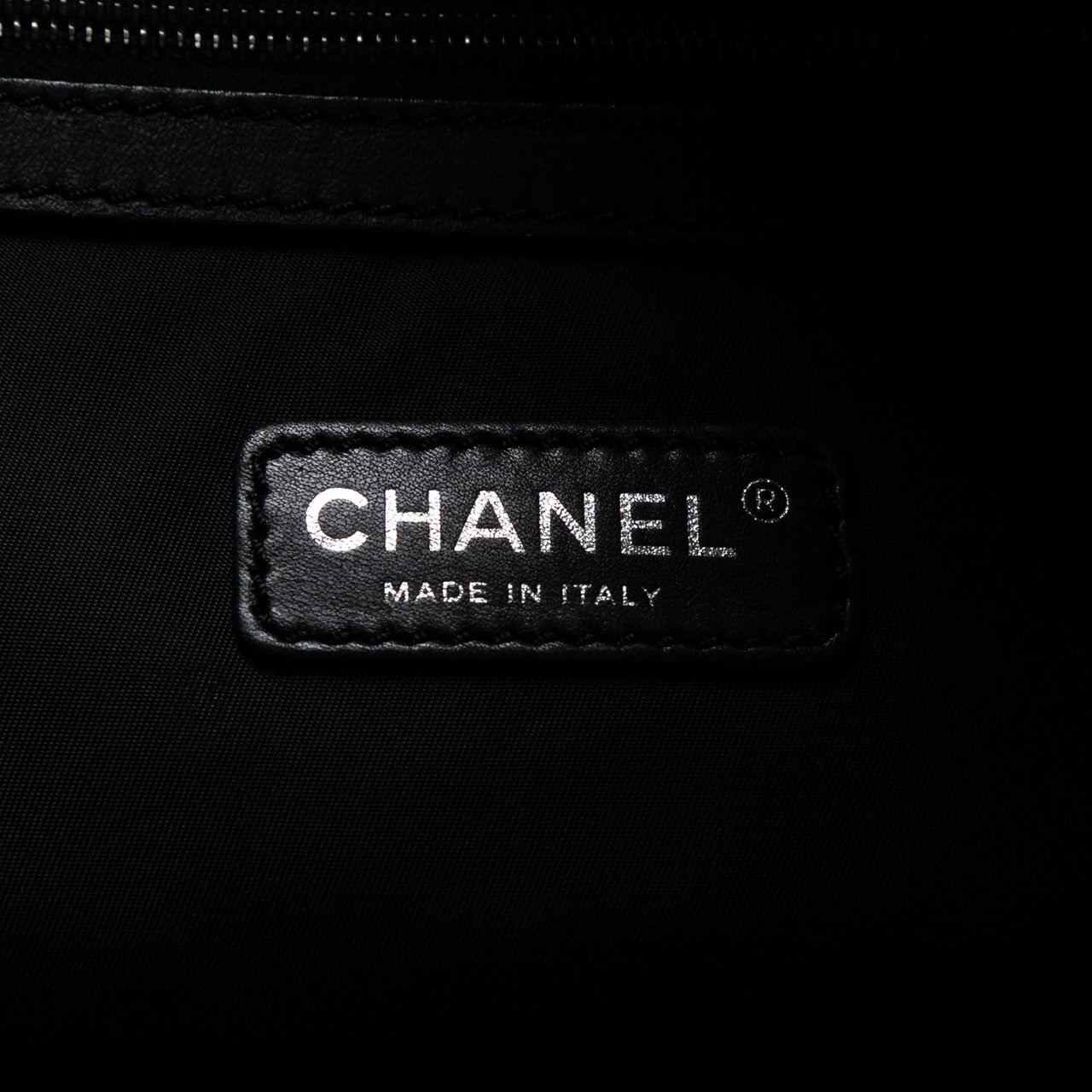 Chanel CC Wool and Leather Tote Zwart