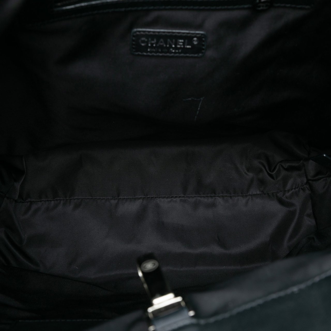 Chanel CC Wool and Leather Tote Zwart