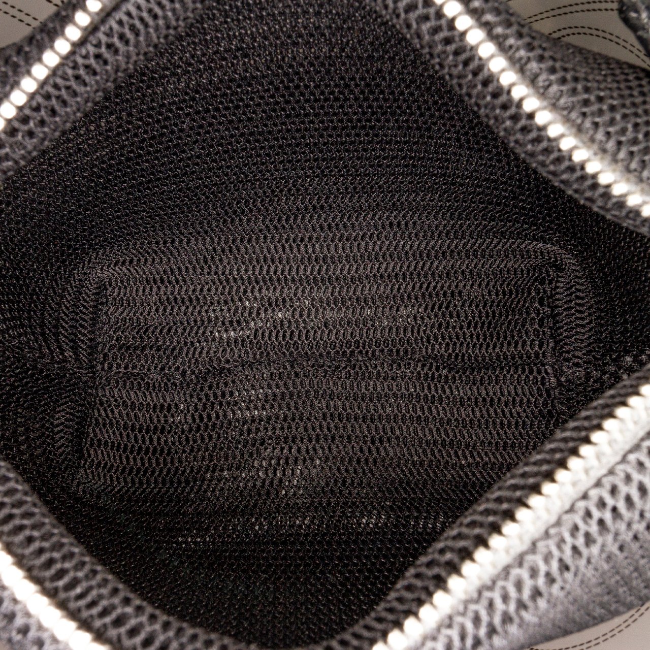 Chanel Crumpled Calfskin PVC Camellia Bucket Zwart