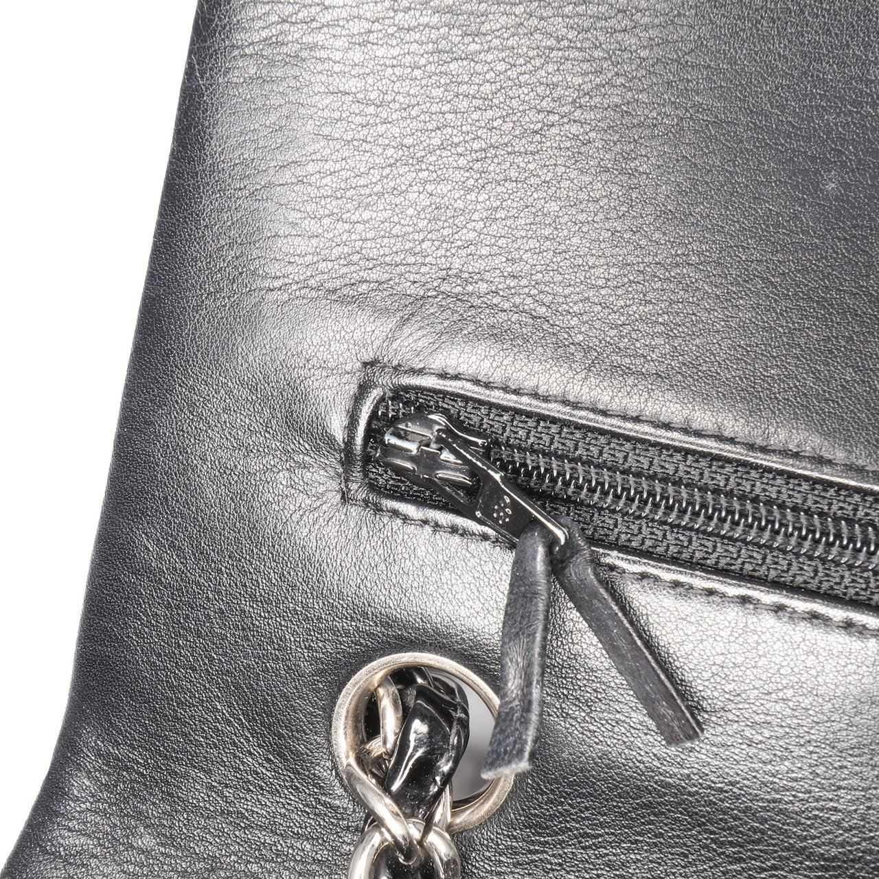 Chanel Medium Classic Patent Double Flap Zwart