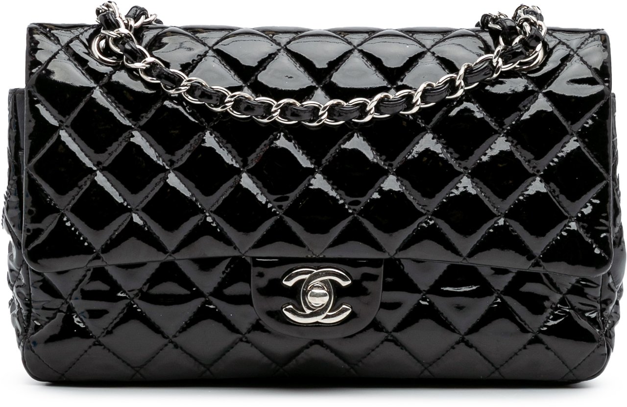 Chanel Medium Classic Patent Double Flap Zwart