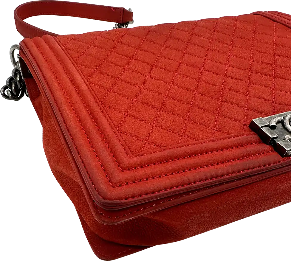 Chanel Chanel Boy Bag Large Caviar Suede Red / Good Rood