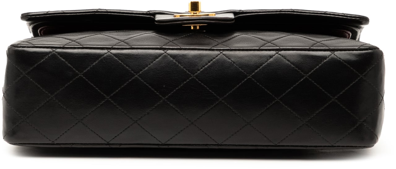 Chanel Medium Classic Lambskin Double Flap Zwart