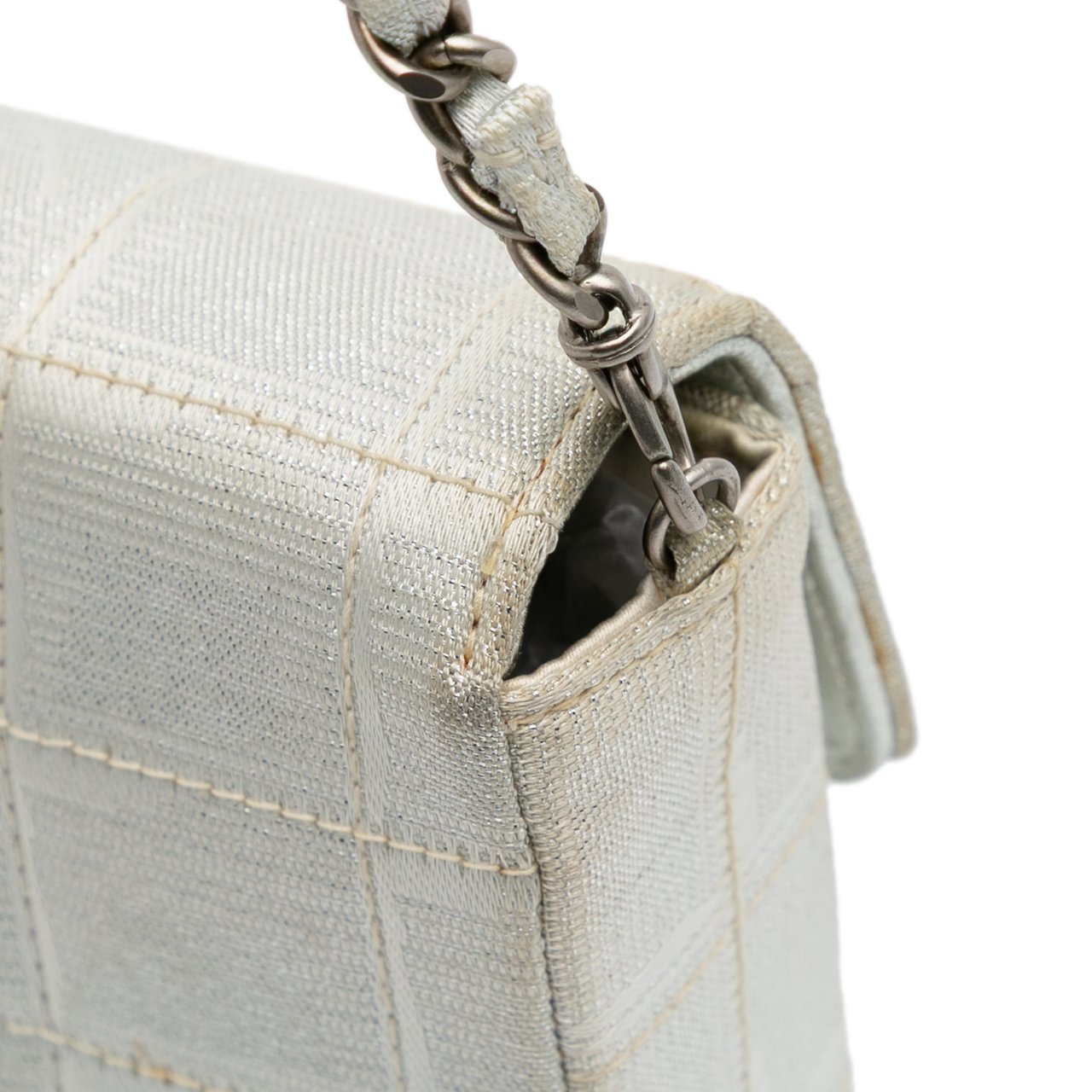 Chanel New Travel Line Nylon East West Flap Zilver