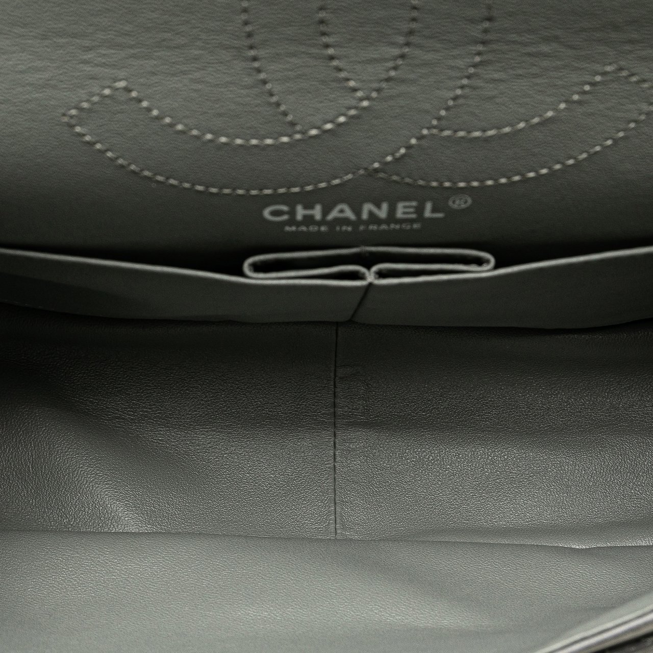 Chanel Caviar and Iridescent Calfskin Reissue 2.55 Double Flap 226 Bruin